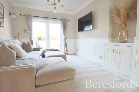 65 Carlton Road, Gidea Park, Romford, RM2 5AT