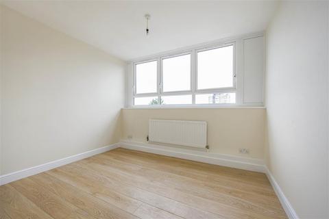 109 Beaumont Road, London, SW19 6TH