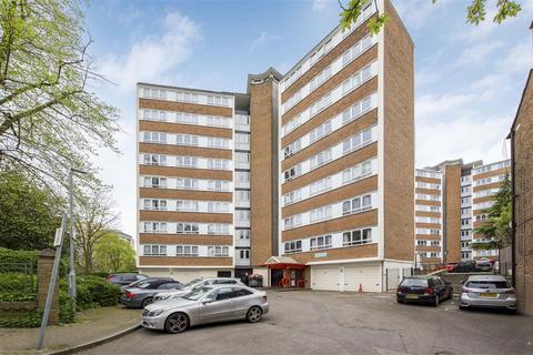 109 Beaumont Road, London, SW19 6TH