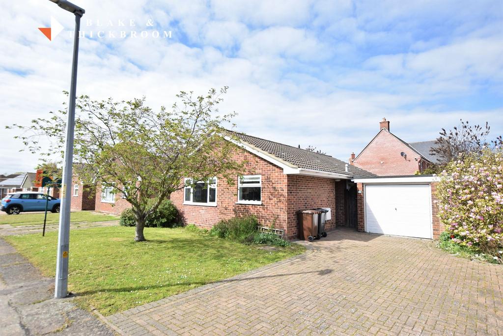 ClactononSea 2 bed detached bungalow for sale £290,000