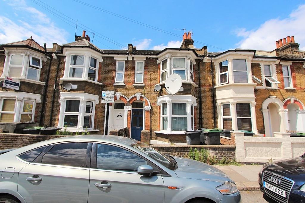 Shelbourne Road, Tottenham, London, N17 1 bed flat £325,000