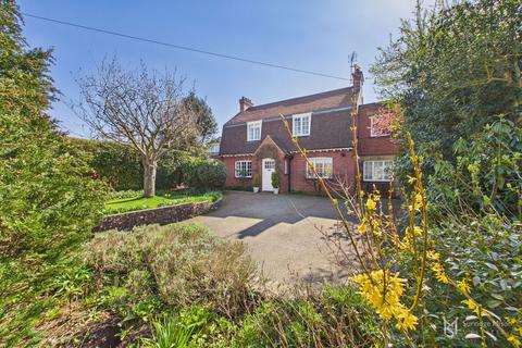 4 bedroom detached house for sale, Rattle Road, Pevensey BN24