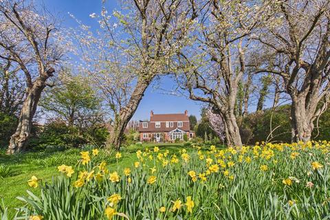4 bedroom detached house for sale, Rattle Road, Pevensey BN24