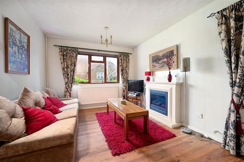 4 Boship Close, Eastbourne, BN23 8JB
