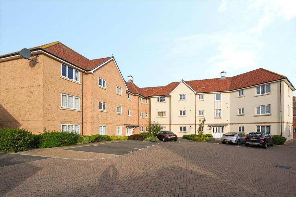 Kensington Way, Polegate BN26 2 bed apartment for sale £220,000