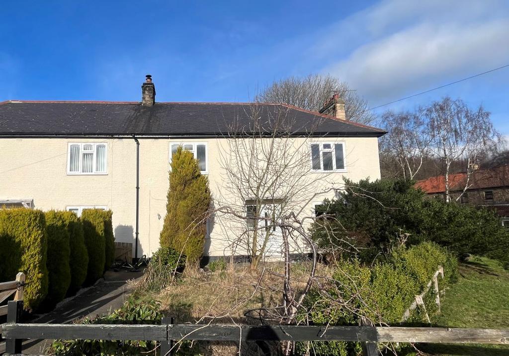 57 Winston Road, Staindrop... 4 bed semidetached house £40,000