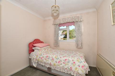 2 bedroom ground floor flat for sale - Peregrine Gardens, Shirley, Croydon, Surrey