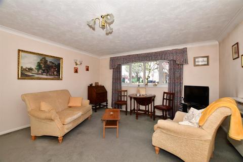 2 bedroom ground floor flat for sale - Peregrine Gardens, Shirley, Croydon, Surrey