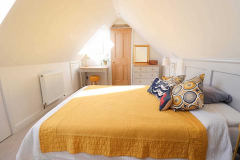 1 Back Lane, Aldbourne, Marlborough, SN8 2BP