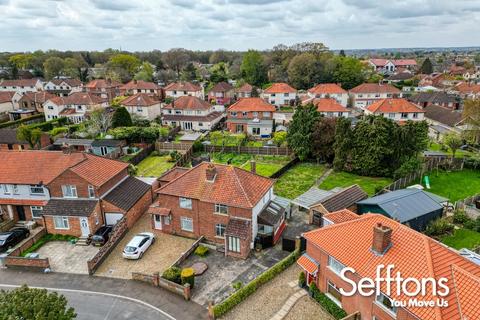 3 bedroom semi-detached house for sale - Cromwell Road, Norwich, NR7.