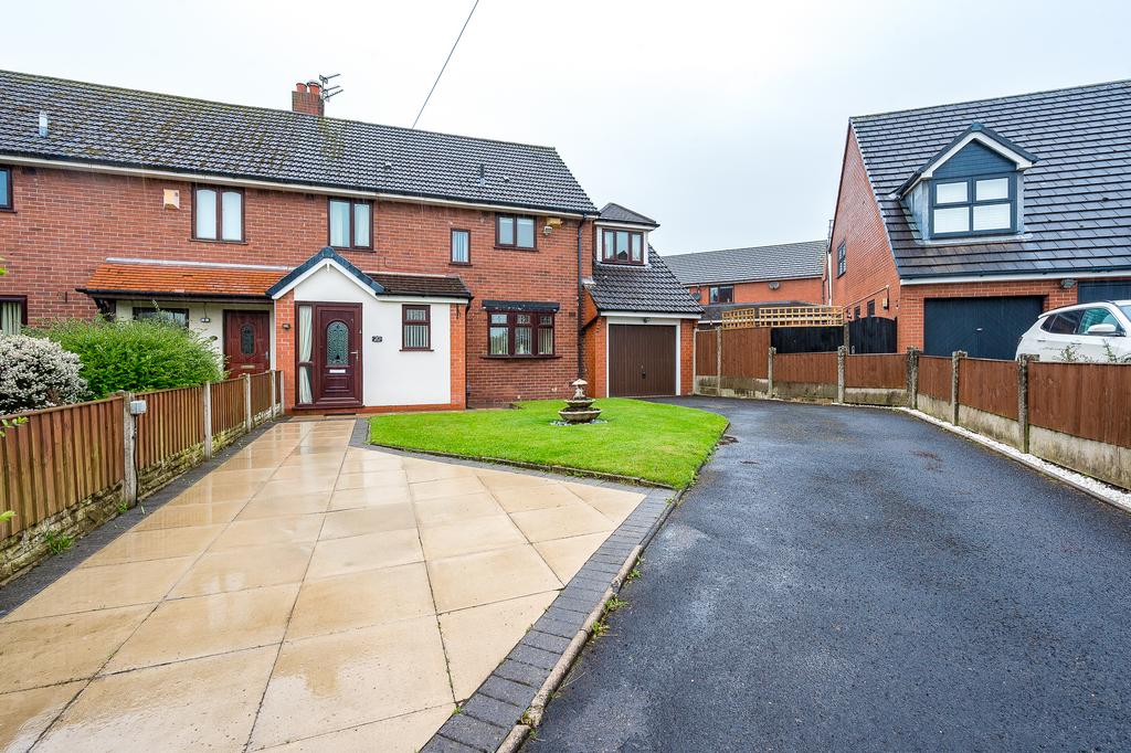 Avery Square, St Helens, Haydock, WA11 4 bed semidetached house for