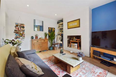 1 bedroom ground floor flat to rent, Ellerslie Road, London, W12