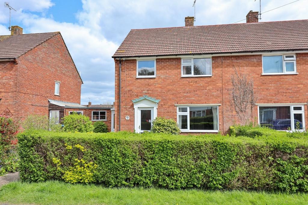 14 The Close, off Woodland Avenue, Burgess Hill, West Sussex RH15 0PR 3
