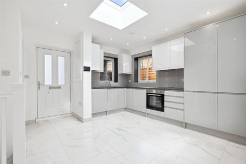 2 bedroom house for sale, Parkland Road, London, N22