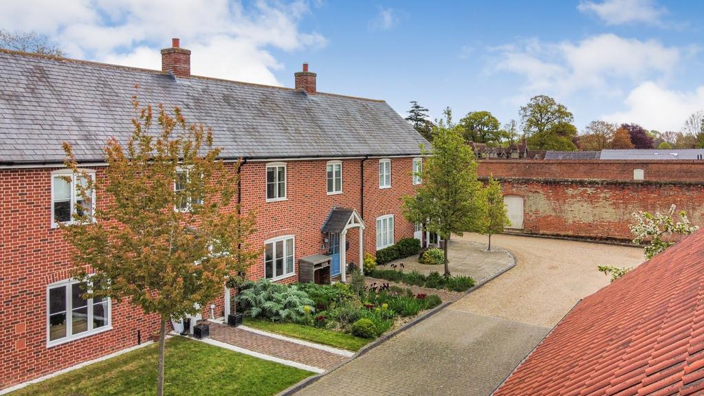 Fig Tree House, Nursery Lane, Woolverstone, Ipswich 4 bed terraced