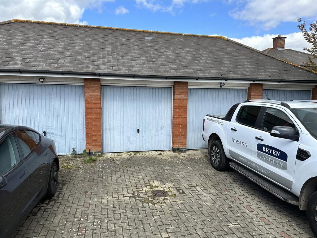 Garage & Parking