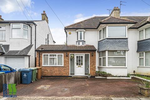 101 Whitchurch Gardens, Edgware, HA8 6PG