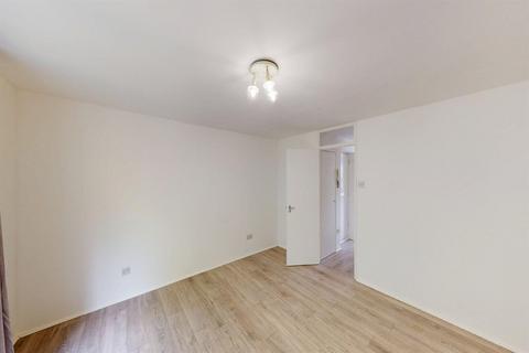 undefined, Dellow Close, Ilford, IG2