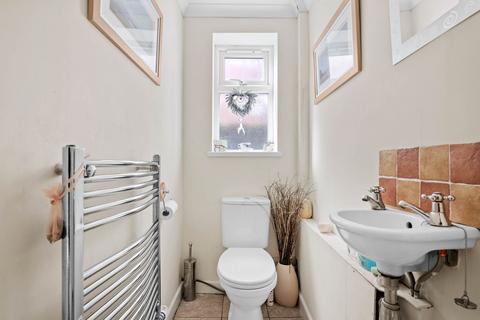 39 Augustine Avenue, Studley, B80 7JL