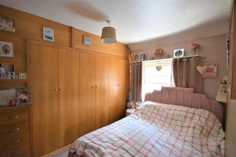 4 Beaumont Drive, Rotherham, S65 2JX