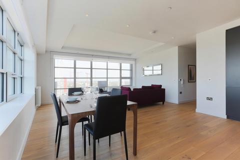 2 bedroom apartment to rent, Kent Building, London City Island, London, E14