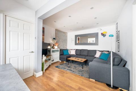 3 bedroom semi-detached house for sale - Long Drive, South Ruislip, Ruislip, HA4