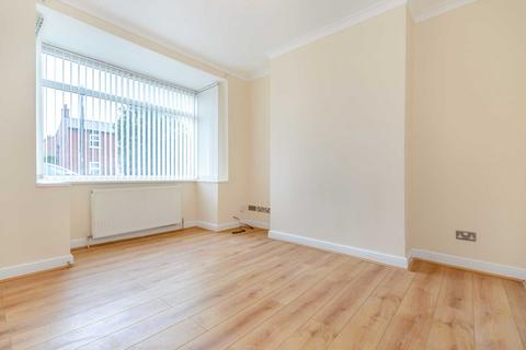 Mon-bri Syke Road, Tingley, Wakefield, WF3 1BN