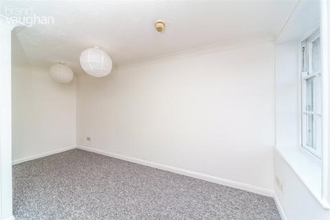 Studio to rent, Pavilion Parade, Brighton, BN2