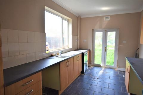 3 bedroom end of terrace house for sale, Askern Road, Carcroft DN6