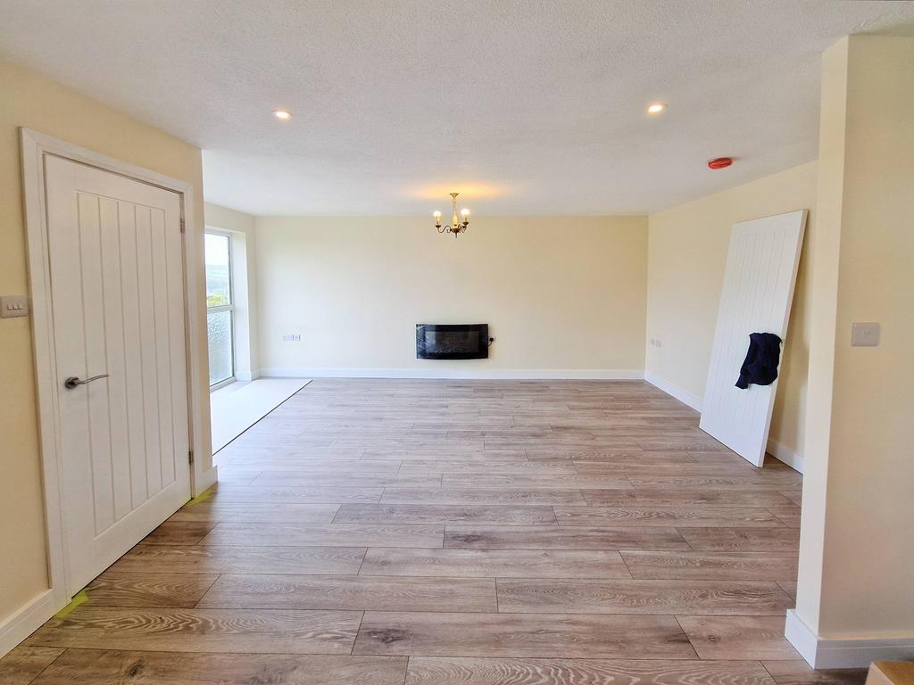Moorfield Road, St. GilesontheHeath PL15 3 bed detached bungalow £