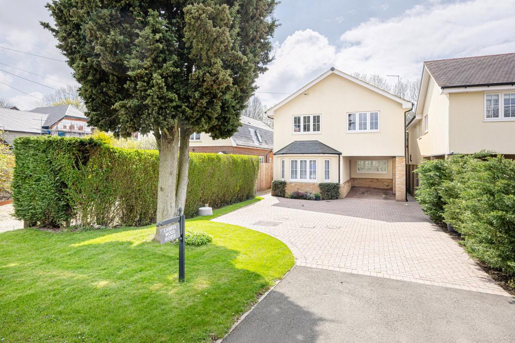 The Street, Takeley, Stortford, Essex, CM22 5 bed detached