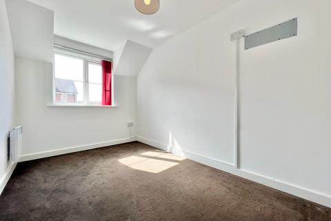 2 bedroom flat to rent, Castle Grove, Pontefract, WF8