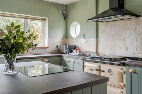1 Meadway, Sherston, Malmesbury, SN16 0LT