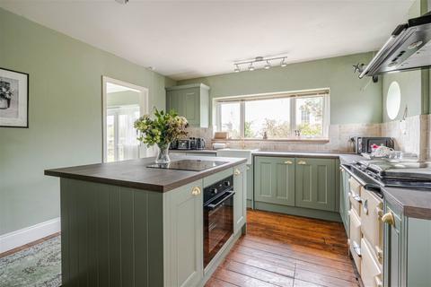 1 Meadway, Sherston, Malmesbury, SN16 0LT