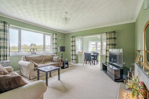 1 Meadway, Sherston, Malmesbury, SN16 0LT