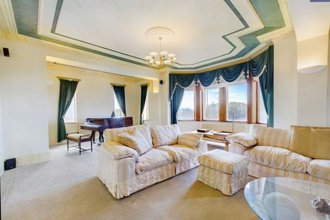 306 Queens Promenade, Bispham, Blackpool, FY2 9AD