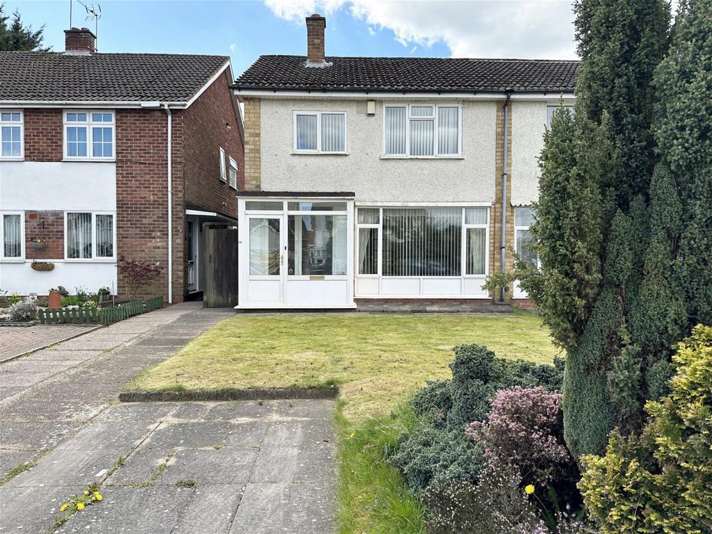 Lazy Hill, Kings Norton, B38 9PA 3 bed semidetached house for sale £