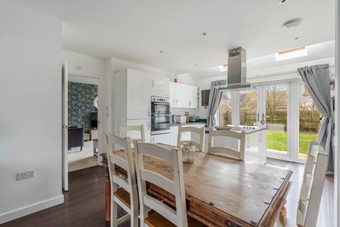 35 Carnival Close, Malmesbury, SN16 9FY