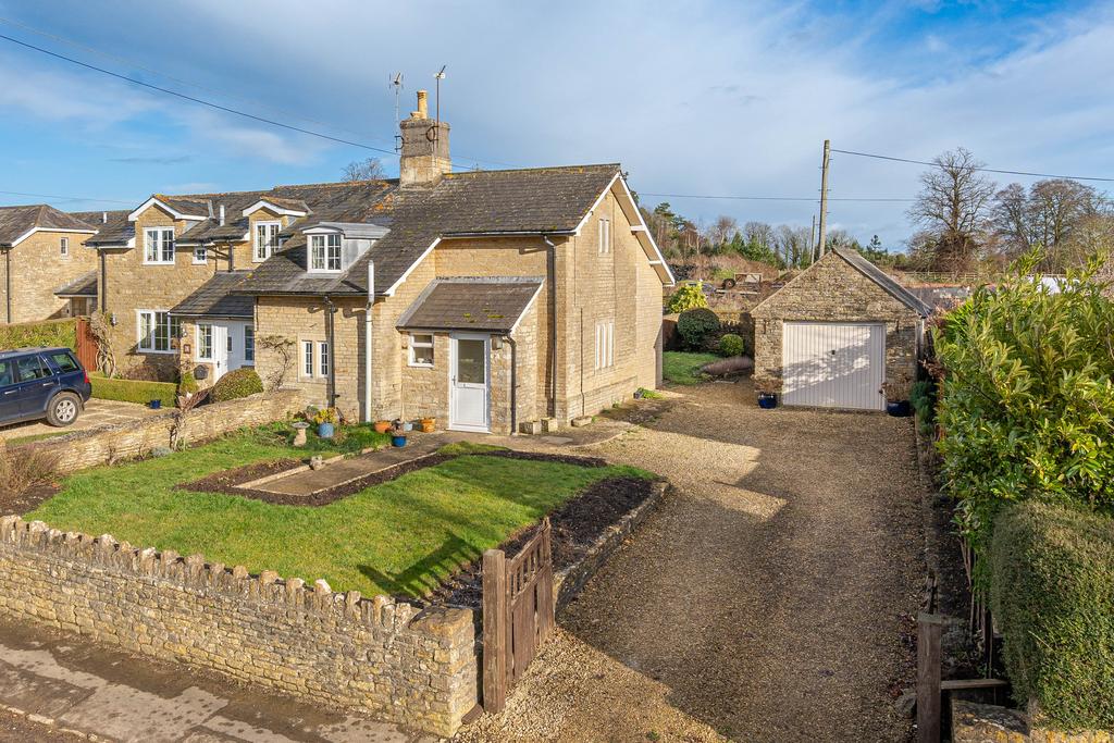 Alderton Road, Grittleton 2 bed semidetached house £375,000
