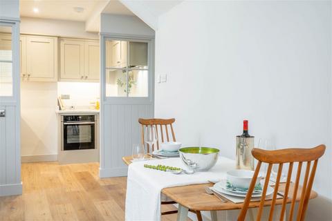 4 Hampton Street, Tetbury, GL8 8JN