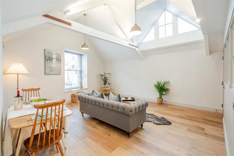 4 Hampton Street, Tetbury, GL8 8JN