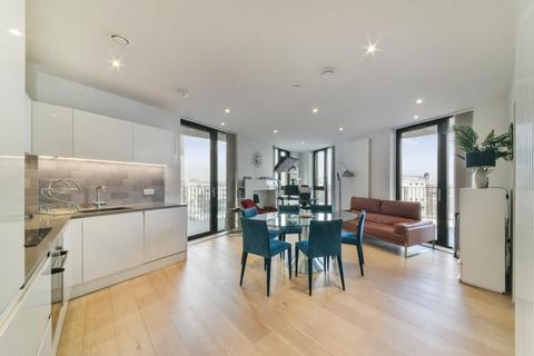 2 bedroom apartment for sale, Mercier Court, Royal Wharf, London E16