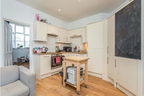 3 bedroom apartment to rent, Whitechapel Road, London, E1