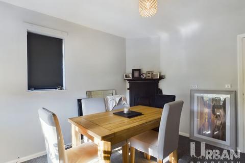 3 bedroom end of terrace house for sale - Southcoates Avenue, Hull, Yorkshire, HU9