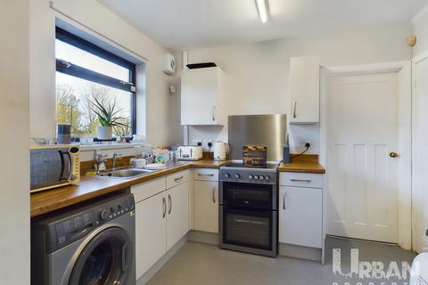 3 bedroom end of terrace house for sale - Southcoates Avenue, Hull, Yorkshire, HU9