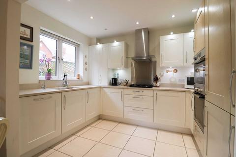 2 bedroom retirement property for sale, Priory Court, Marlborough, SN8 4FE