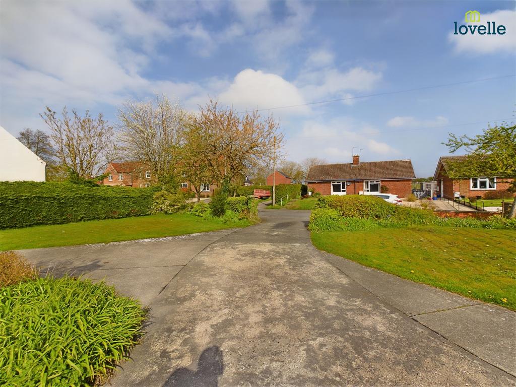 North Street, Middle Rasen, LN8 3 bed detached bungalow for sale £399,950