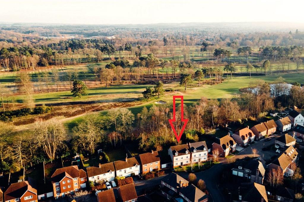 Elvetham Heath, Fleet GU51 5 bed detached house for sale £780,000