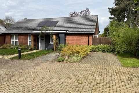 2 bedroom bungalow for sale - Wenlock Road, Shrewsbury, Shropshire, SY2