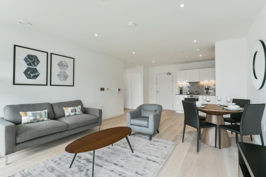 Mercier Court, Royal Wharf, London, E16 1 bed apartment to rent - £ ...